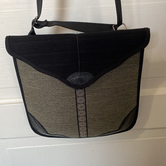 Material Things by Janet C designer Messenger Bag - Body Hugging Shape - Picture 3 of 5